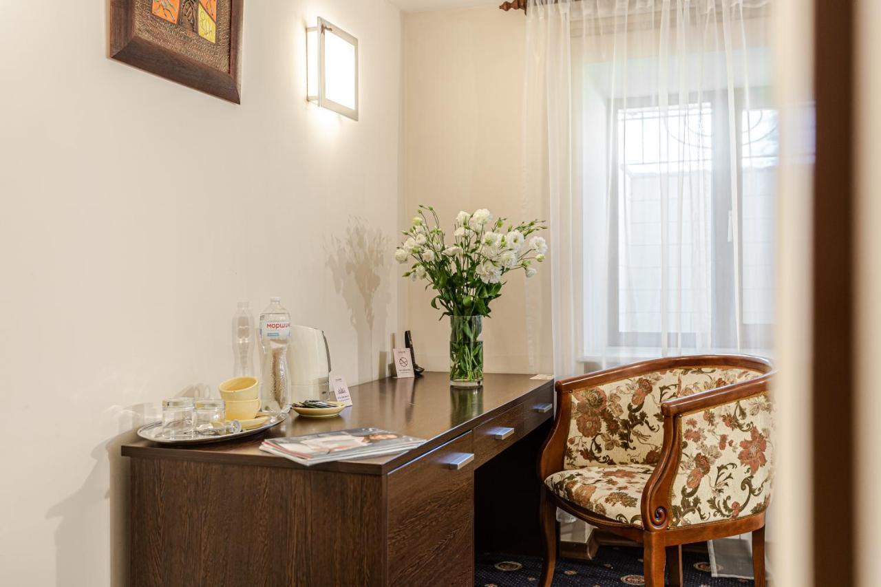 קייב Incognito Boutique Hotel מראה חיצוני תמונה