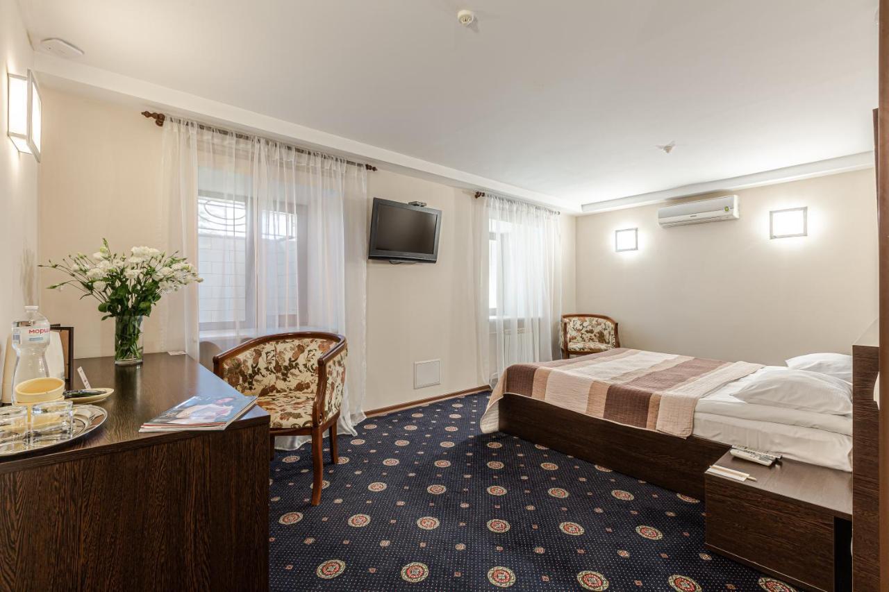 קייב Incognito Boutique Hotel מראה חיצוני תמונה