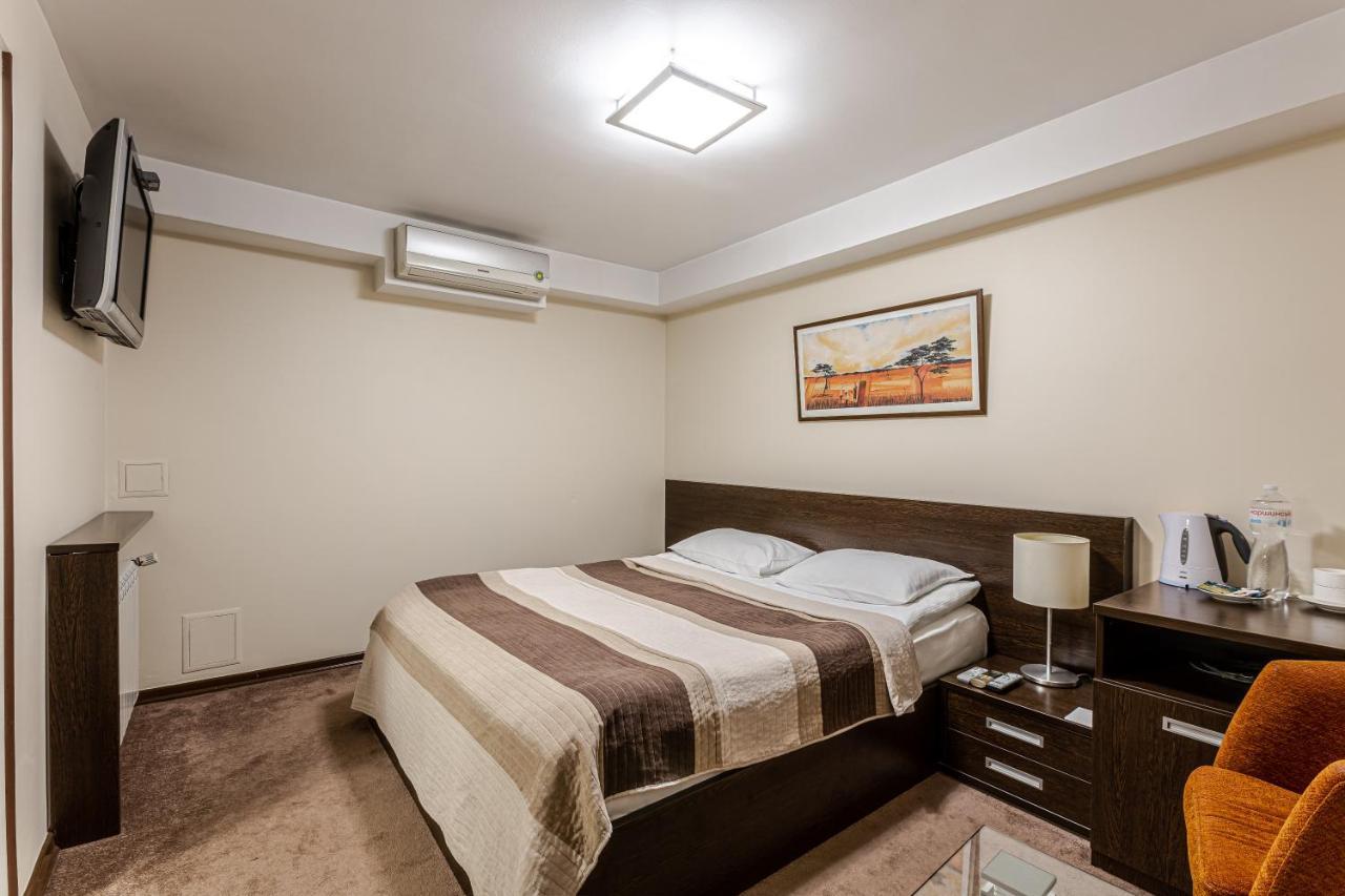 קייב Incognito Boutique Hotel מראה חיצוני תמונה