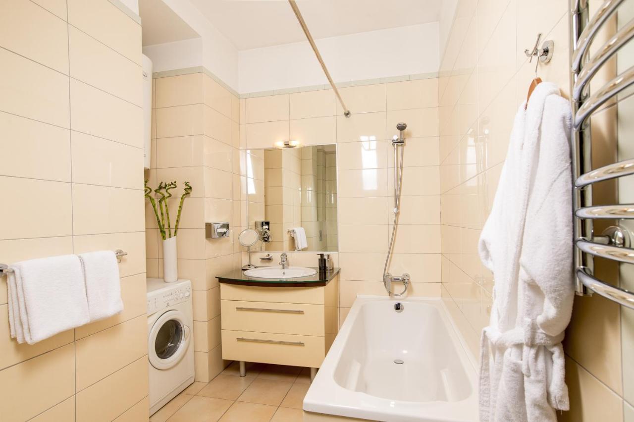 קייב Incognito Boutique Hotel מראה חיצוני תמונה