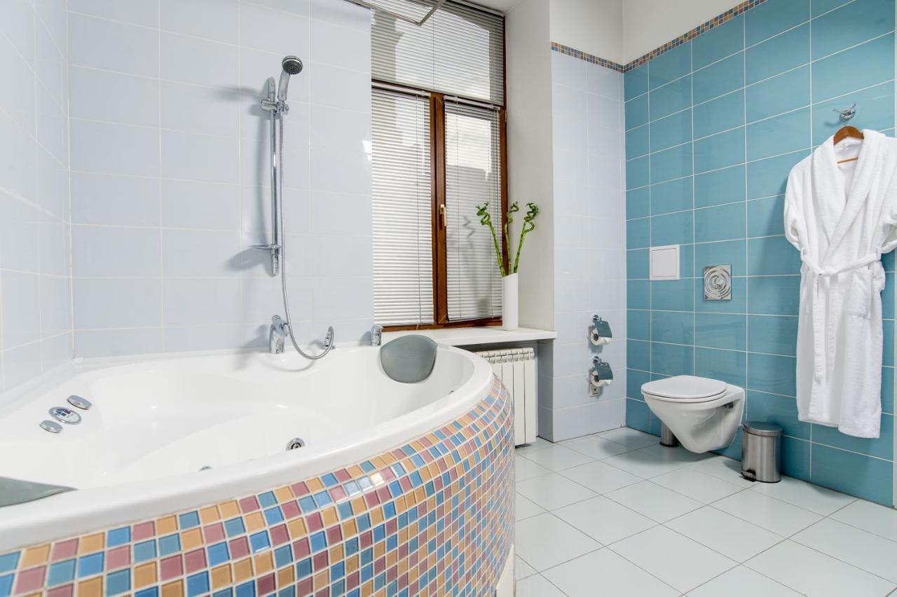 קייב Incognito Boutique Hotel מראה חיצוני תמונה