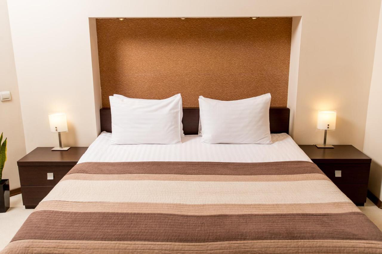 קייב Incognito Boutique Hotel מראה חיצוני תמונה
