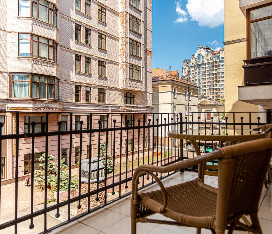 קייב Incognito Boutique Hotel מראה חיצוני תמונה
