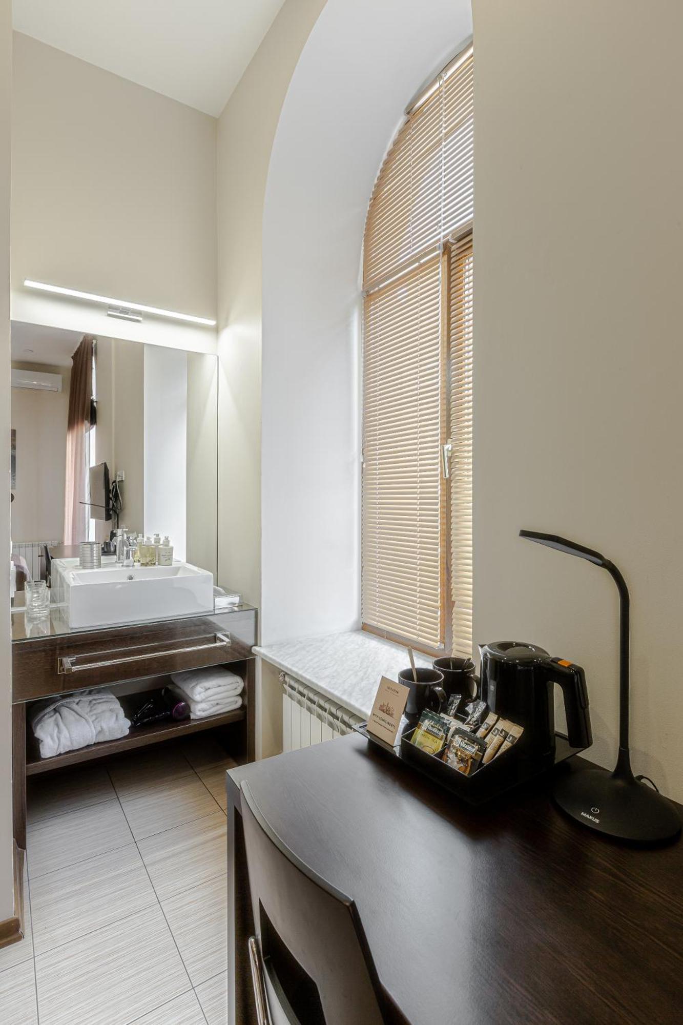 קייב Incognito Boutique Hotel מראה חיצוני תמונה